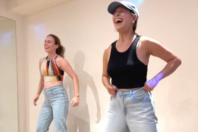 Shuffle Dance in Tokyo With a Tiktok Star - Perfect for Beginners - Health and Safety Considerations