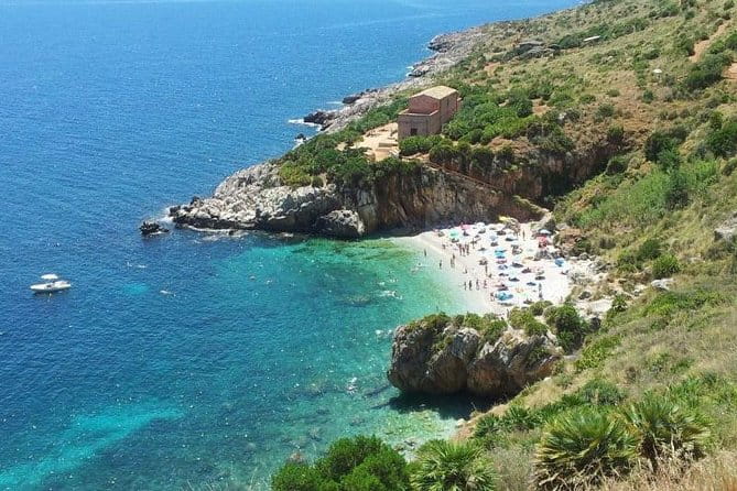 Shuttle Bus Riserva dello Zingaro - Entering the Zingaro Nature Reserve