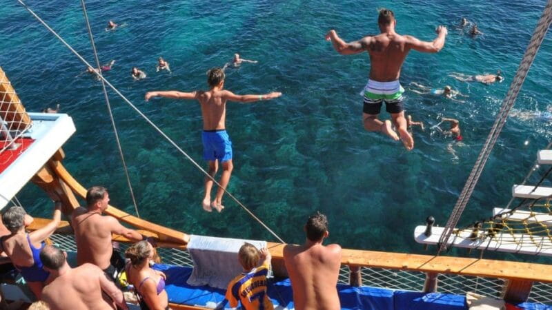 Side: Blue Laguna Boat Tour with Free Lunch & Drinks - FAQ