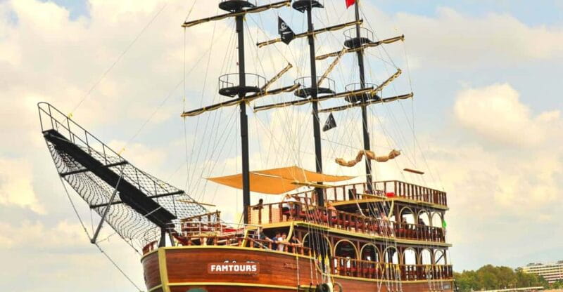 Side: Dolphin Island Boat Tour with BBQ Lunch - Who This Tour Is Perfect For