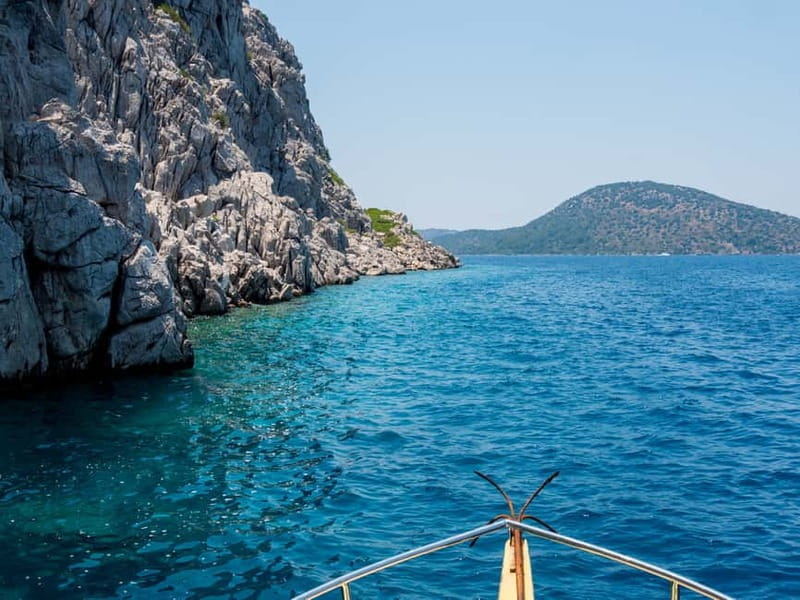 Side: Dolphins Island Cruise with Swimming Stops and Lunch - The Foam Party: High Energy and Fun