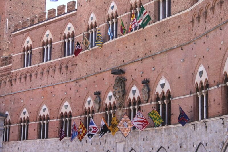 Siena: Palio Walking Tour - The Facciatone Viewpoint and Photo Break
