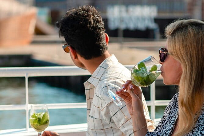 Sightseeing Cruise in Archipelago of Helsinki - A Deep Dive into the Helsinki Archipelago Cruise