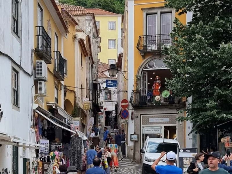 Sintra, Cascais, Cabo da Roca dia completo - Scenic Return Along the Estoril Coast
