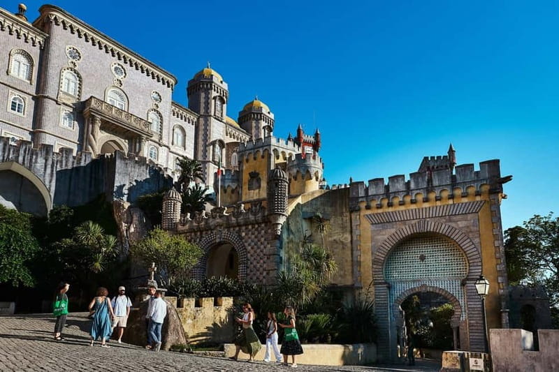 Sintra Day Trip with Exclusive Early Access to Pena Palace - Key Points / Takeaways