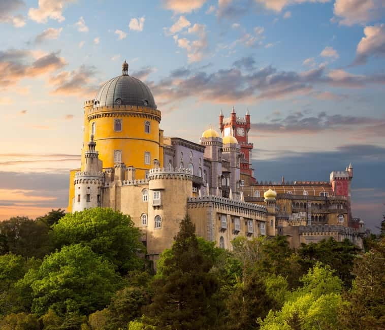 Sintra Hike: Past palaces and hidden paths. - Key points / Takeaways