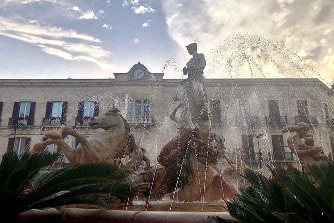 Siracusa & Noto: small group tour from Taormina - Summary