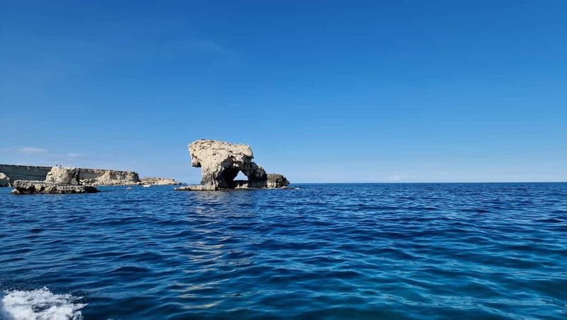 Siracusa: Ortigia +sea caves +fishing experience - Logistics, Comfort, and Value