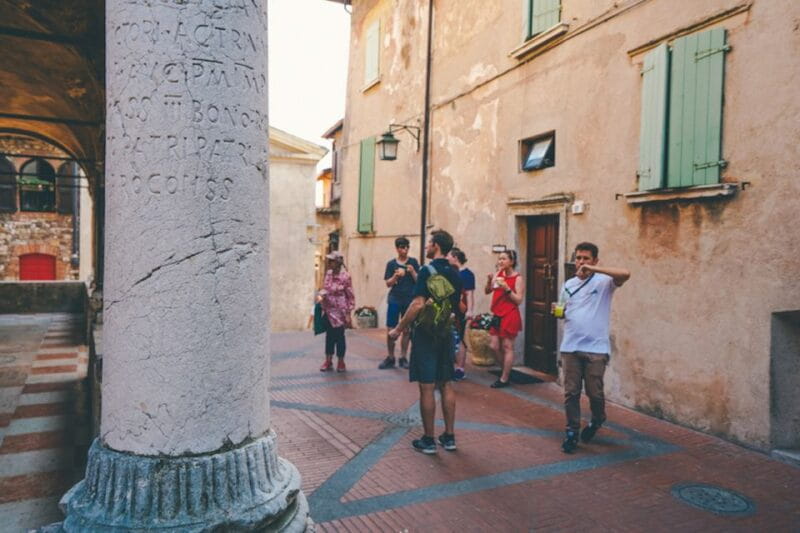 Sirmione: Lake Garda Boat, Grotte di Catullo & Walking Tour - Exploring Sirmione: A Detailed Journey