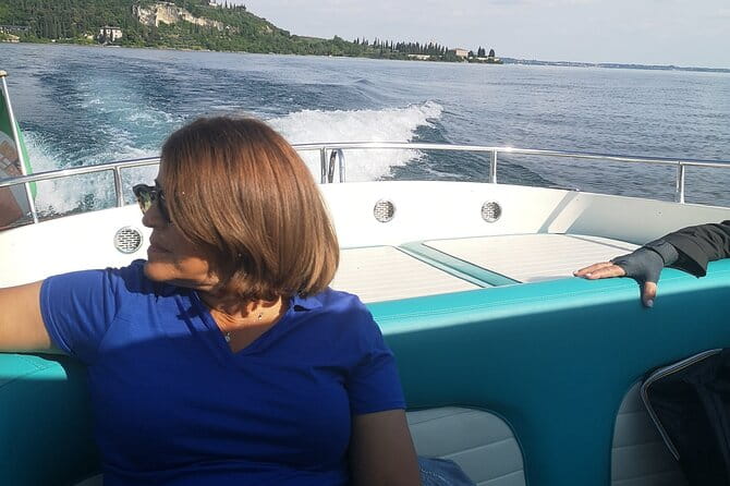 Sirmione off the Crowds Boat and Walking Tour with a Drink - The Beach & Park Rest Stops: Quiet Beauty & Views