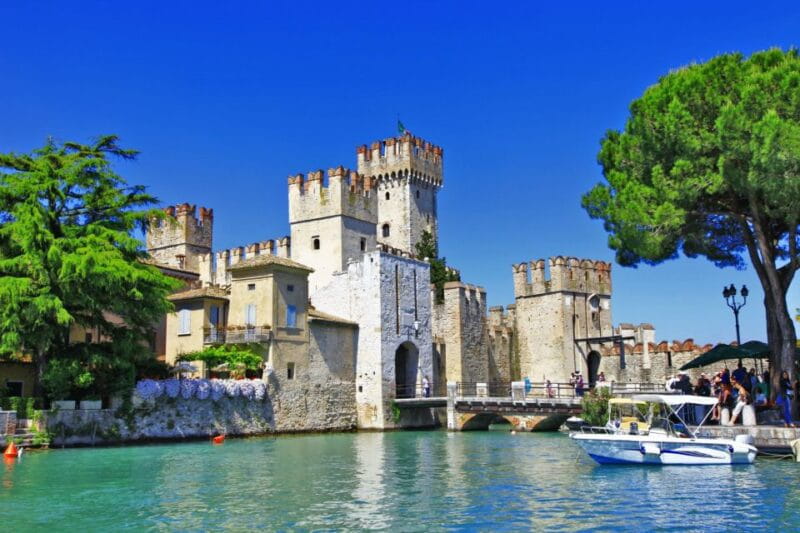 Sirmione: Walking and Speedboat Tour - Why the Guides Make a Difference