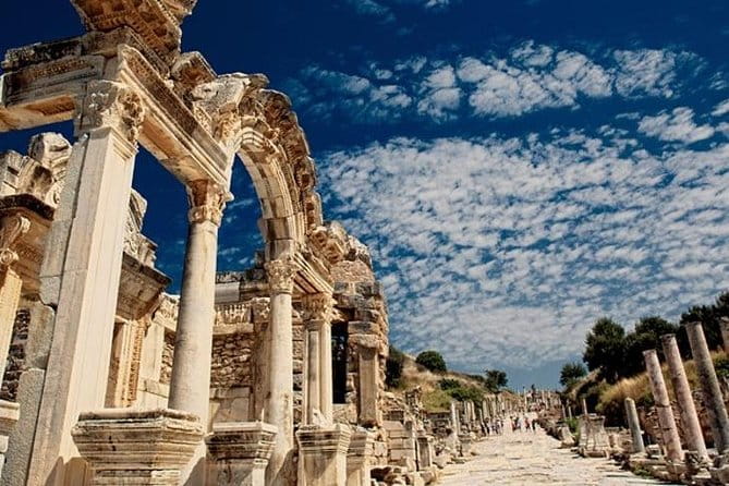SKIP-THE-LINE 4 Hours Ephesus Private Tour From Kusadasi Port - Practical Details: Logistics and Tips