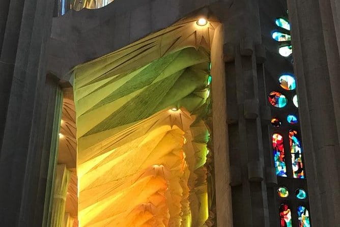 Skip The Line : La Sagrada Familia Guided Tour - Key points / Takeaways