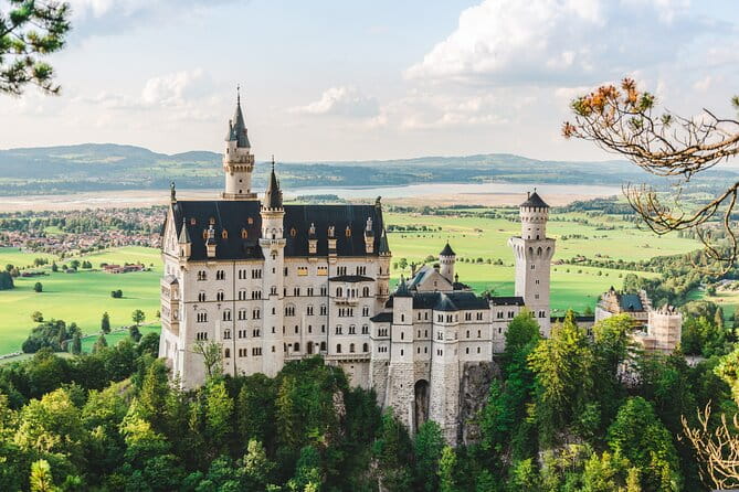 Skip The Line Neuschwanstein Castle Tour from Hohenschwangau - Key Points