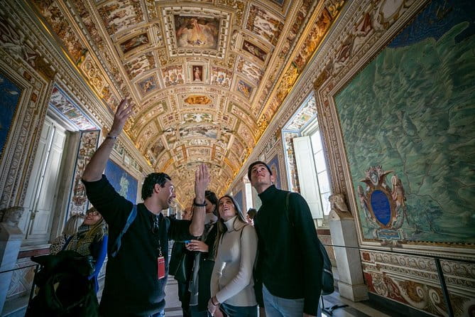 Skip-the-line Night Tour Vatican Museums with Sistine Chapel - Price and Logistics
