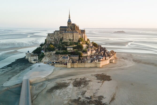 Skip-the-Line Ticket Mont-Saint-Michel Abbey Audio-Visual Tour - Exploring Mont-Saint-Michel with a Modern Edge