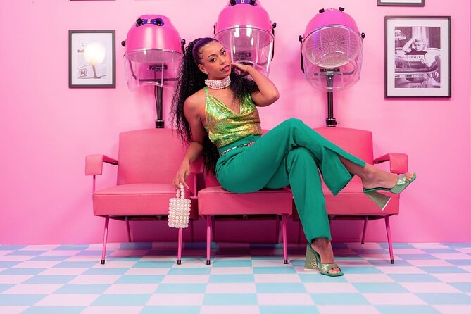 Skip the Line: Youseum Amsterdam Ticket - Photo Opportunities at Youseum