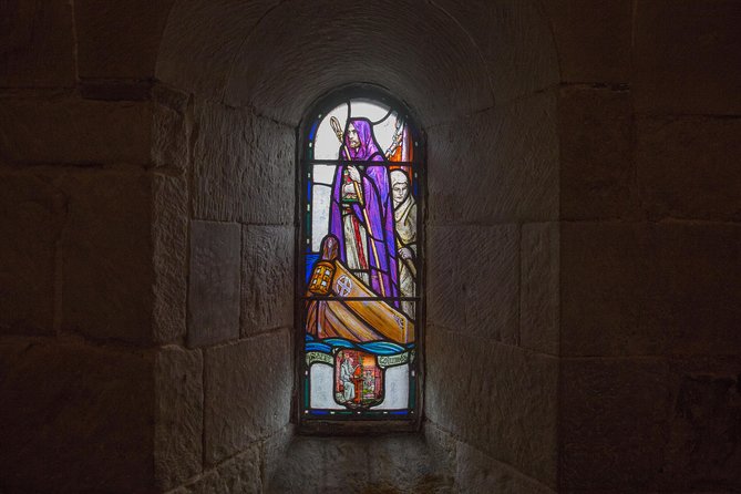 Skip-the-Ticket-Line Edinburgh Castle Walking Tour - Explore the Castle