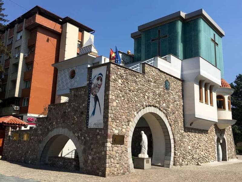 Skopje: City Highlights Tour with Transfer and Food - Exploring Skopje: A Full-Day Guided Tour with Transfer and Food