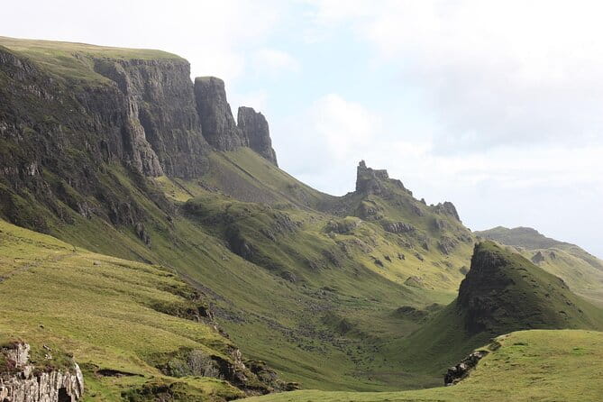 Skye Fairy Pools/ Fairy Glen/ Quiraing/ Kilt rock / Old Man Storr - Overview of the Skye Fairy Pools and Landmark Tour