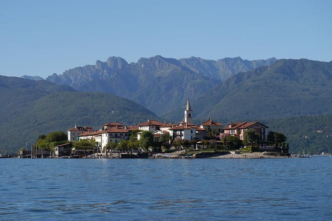 Slow boat tour for small groups with appetizer on Lake Maggiore - Key Points / Takeaways