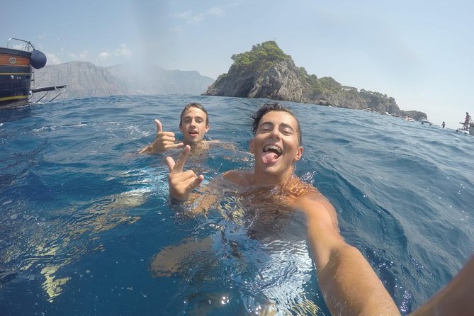 Small-Group Amalfi Coast Day Cruise From Positano - Enjoying the Small-Group Experience