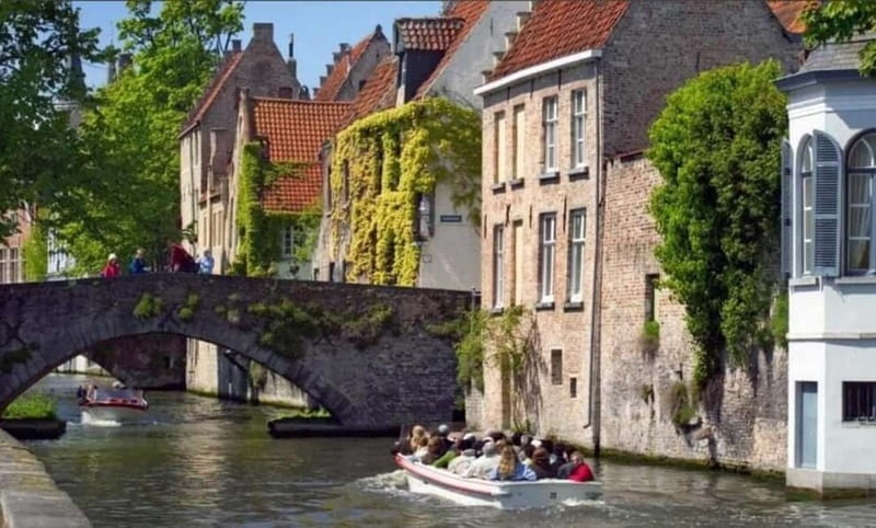 Small-Group Bruges Tour with opt Canal Cruise from Zeebrugge - Sampling Belgium’s Sweet and Savory Flavors