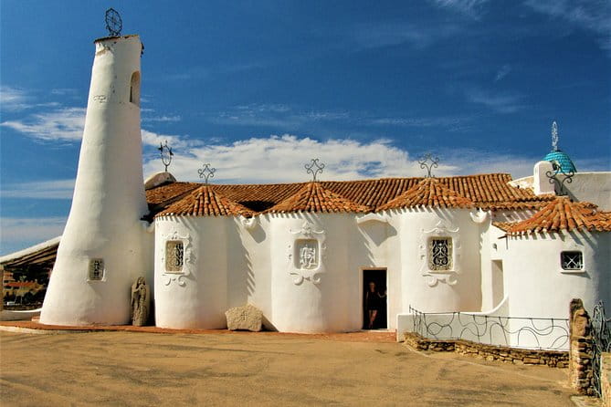 Small Group Costa Smeralda P. Cervo San Pantaleo Sardinia ITALY - FAQs