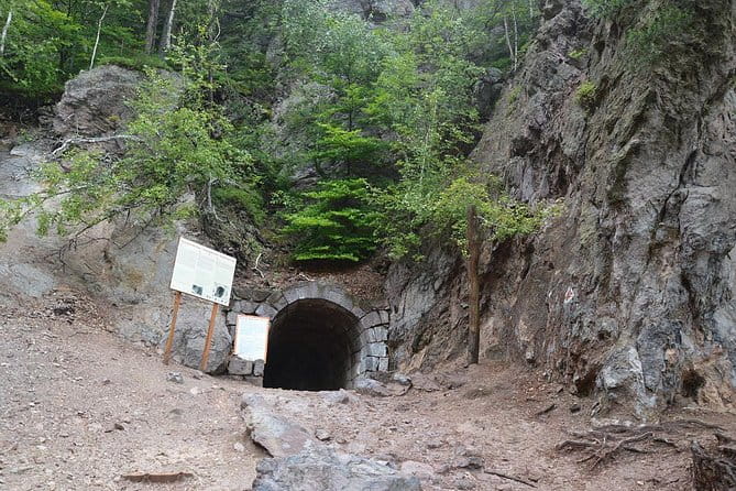 Small-group day trip to the unique volcanic lake in Eastern Europe - Why This Tour Works
