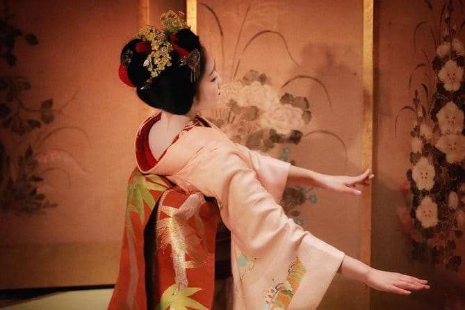 Small-Group Dinner Experience in Kyoto With Maiko and Geisha - Meeting Point and Activity Duration