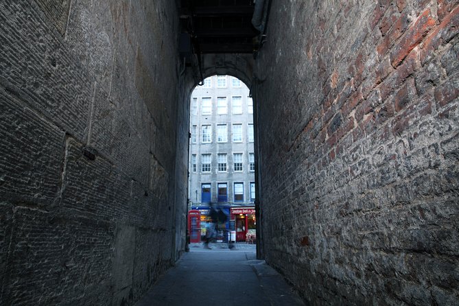 Small Group Edinburgh Underground Vaults Historical Walk - Reviews and Ratings