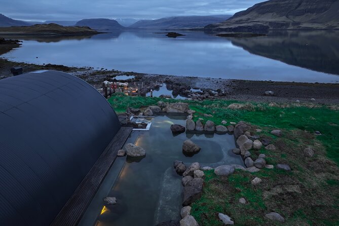 Small Group Golden Circle Tour: the # 1 - Lunch at Farm & Luxury Hot Sea Baths - Top Golden Circle Sights