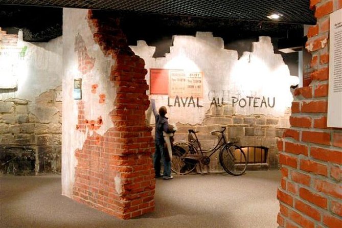 Small Group Guided D-Day Tour and Mémorial De Caen Museum - Inclusions