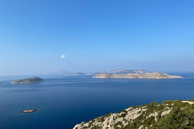 Small group hiking between the beach and Kritinia Castle - Key points / Takeaways