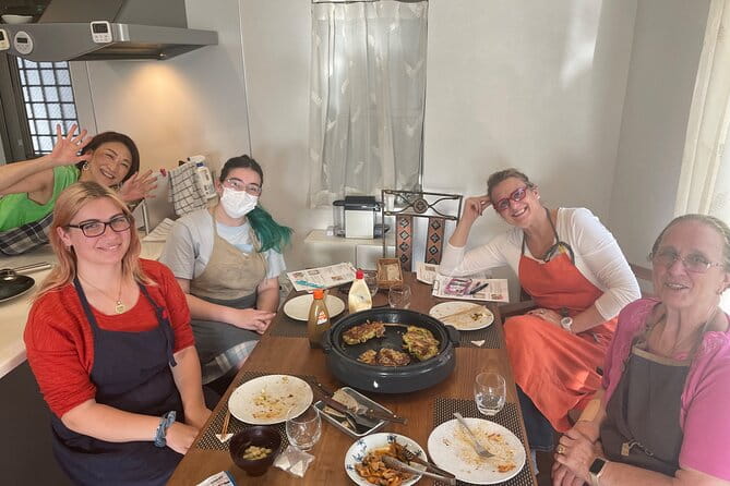 Small-Group Osaka-Style Okonomiyaki Cooking Class - Participant Reviews
