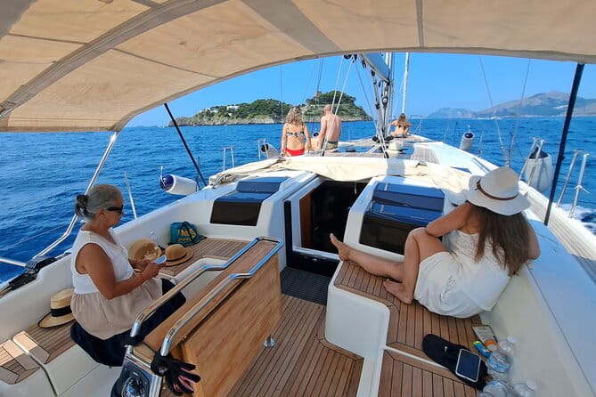 Small Group Sailing Tour in Amalfi Coast with Aperitif - Exploring the Experience in Detail