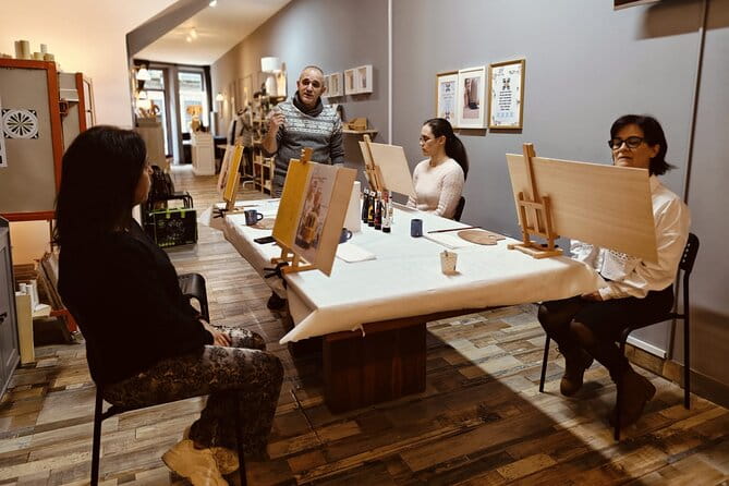 Small Painting Group with a Local Artist in Porto - Key Points / Takeaways