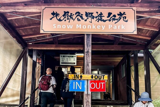 Snow Monkey Park Private Tour From Tokyo With Licensed Guide - Key Points