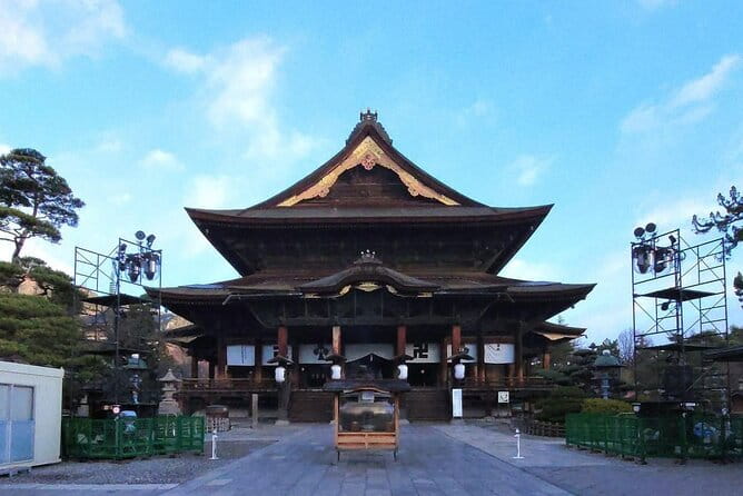 Snow Monkey Park & Zenkoji Temple Nagano Pvt. Full Day Tour. - Inclusions and Exclusions