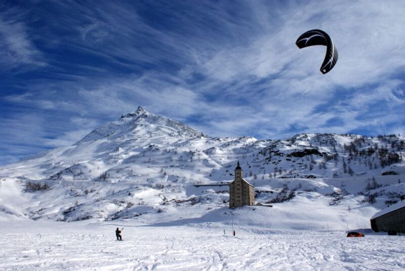 Snowkiting School on the Simplon Pass - Who Should Consider Snowkiting in Switzerland?
