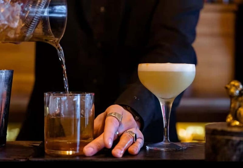 Soak up the nightlife of Paris. - Key Points / Takeaways