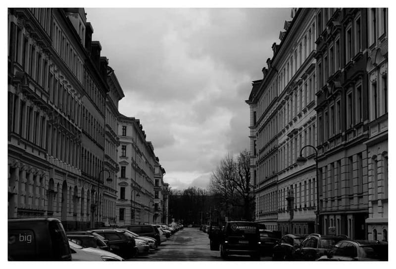 Sofia: Guided Graffiti & Street Photography Walking Tour - Detailed Breakdown of the Experience