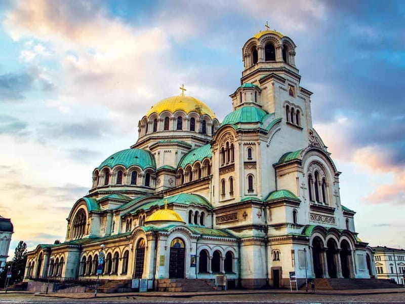 Sofia: Guided Walking Tour - Modern Sofia and Hidden Gems