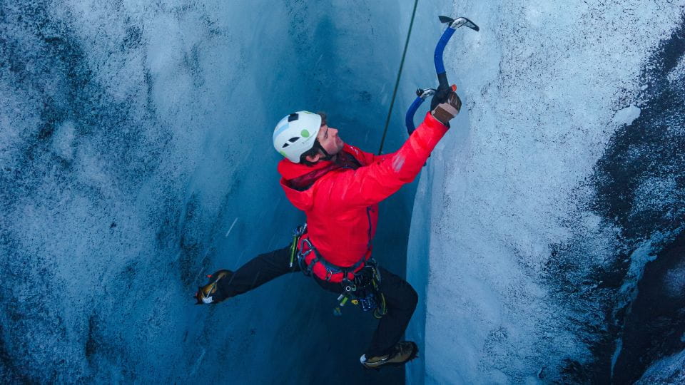 Sólheimajökull: Private Ice Climbing Tour on Glacier - Ice Climbing Experience