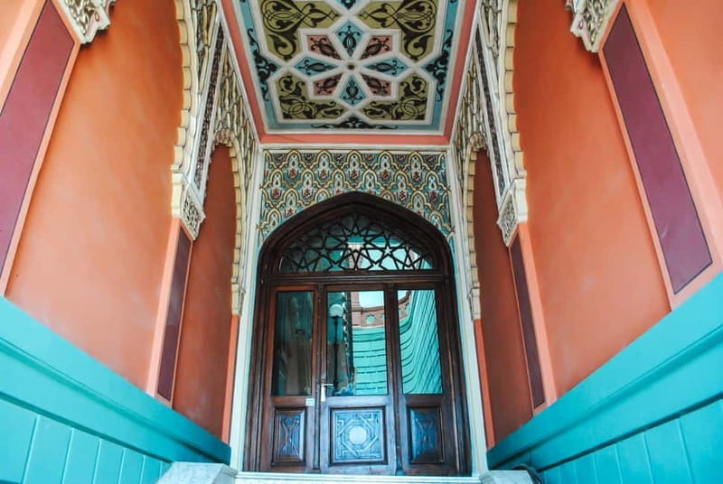 Sololaki - Urban Legends Walk of Bourgeoisie & Haunted Flats - Exploring Sololaki: A Walk Through Tbilisi’s Hidden Stories and Architectural Gems