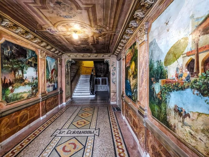 Sololaki - Urban Legends Walk of Bourgeoisie & Haunted Flats - Who Will Love This Tour?