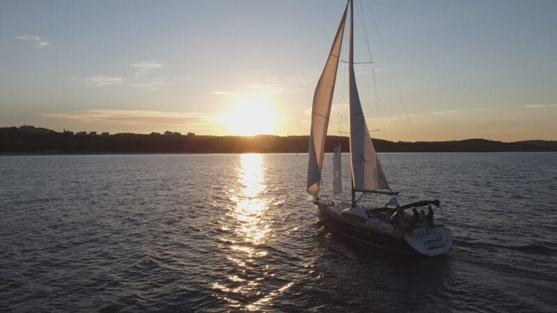 Sopot: Sunset Yacht Cruise with Welcome Drink - Sopot: Sunset Yacht Cruise with Welcome Drink — A Relaxing Baltic Escape