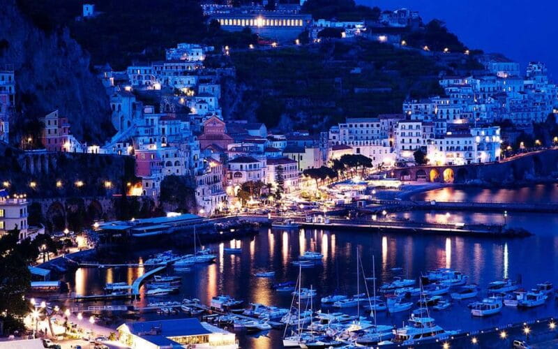 Sorrento by night... with a tasty surprise - Exploring Sorrento by Night: A Practical, Authentic Walk