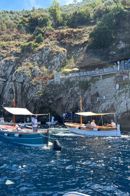 Sorrento: Luxury Boat tour to Capri with Blue Grotto - Key points / Takeaways