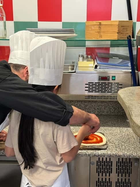 Sorrento: Neapolitan Pizza Making Class Lunch or Dinner - Price and Logistics